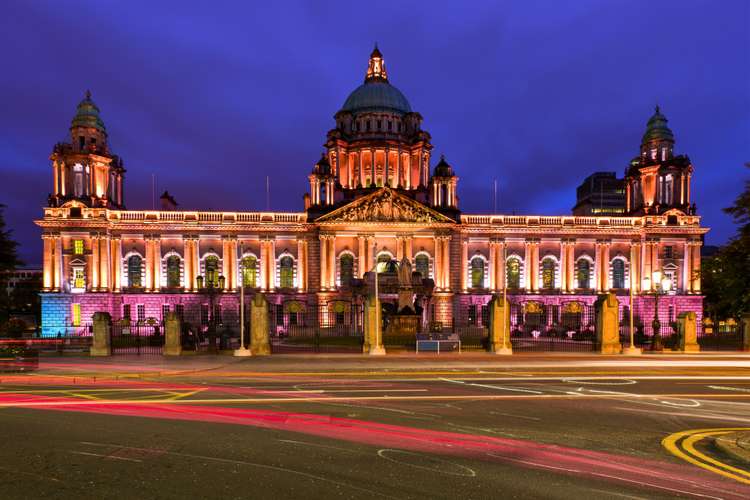Explore Belfast with hop-on hop-off tickets – Hassle-free sightseeing and breathtaking views in 2025 Discover Belfast with official hop-on hop-off bus tours – Flexible routes, iconic monuments, and panoramic city views 2025