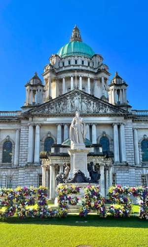 Purchase your Belfast Hop-On Hop-Off bus tour – Official tickets and customizable sightseeing in 2025 Book your hop-on hop-off sightseeing bus tour in Belfast, United Kingdom – Official tickets, adjustable routes, and free cancellation in 2025