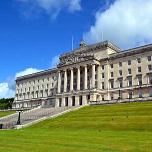 Visit Belfast from a Hop-On Hop-Off sightseeing bus – Explore landmarks and attractions in 2025 Hop on the open-top bus in Belfast, United Kingdom – Discover top attractions, monuments, and hidden gems with a hop-on hop-off tour in 2025